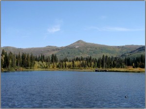 Silver_lake_and_mountain