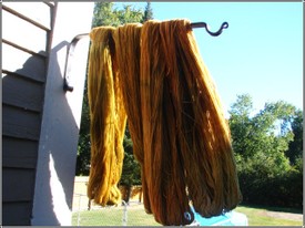 Yarn_drying_in_the_wind Yarn_drying_in_the_wind