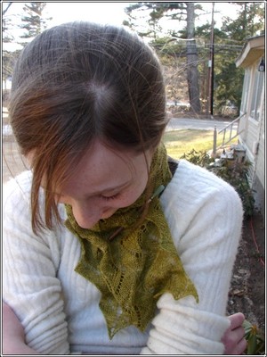 Alhambra_hannah_hiding